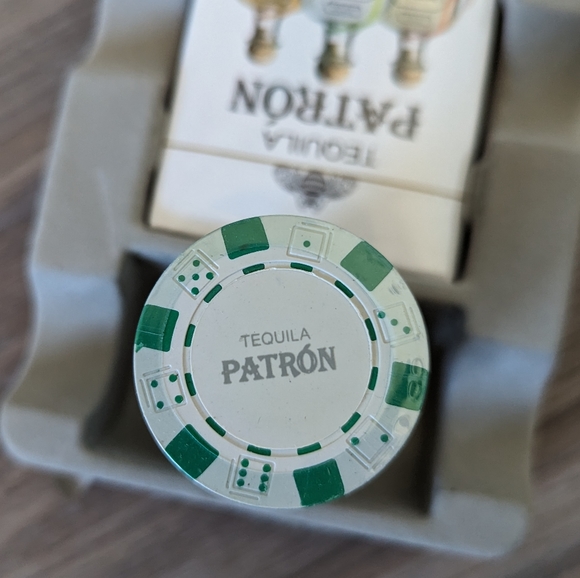 Patron mini poker set - NWOT - Picture 5 of 6